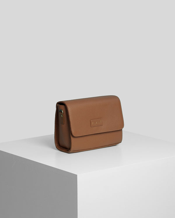 Allure Clutch - Cognac