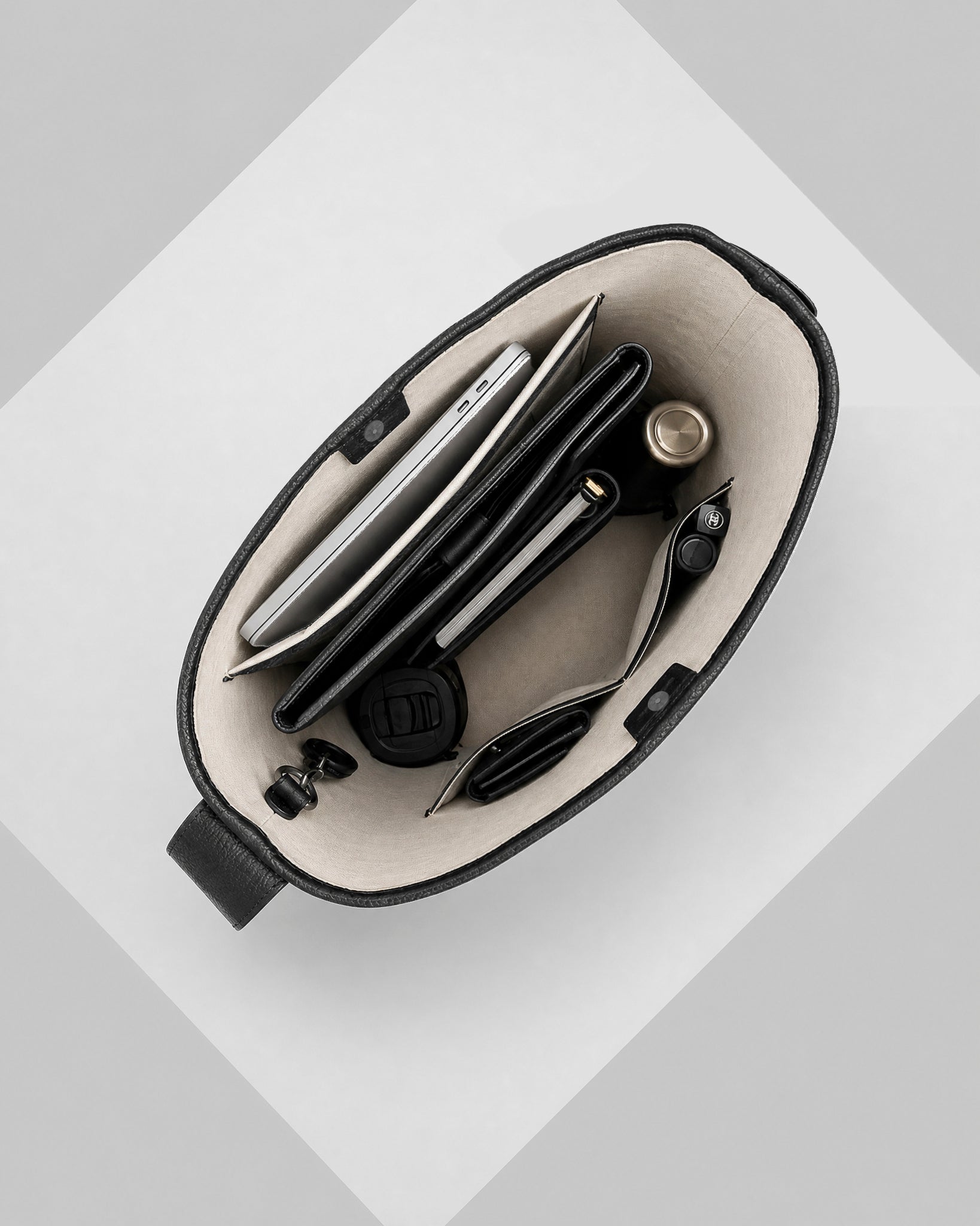Signature Tote - Sort Croc