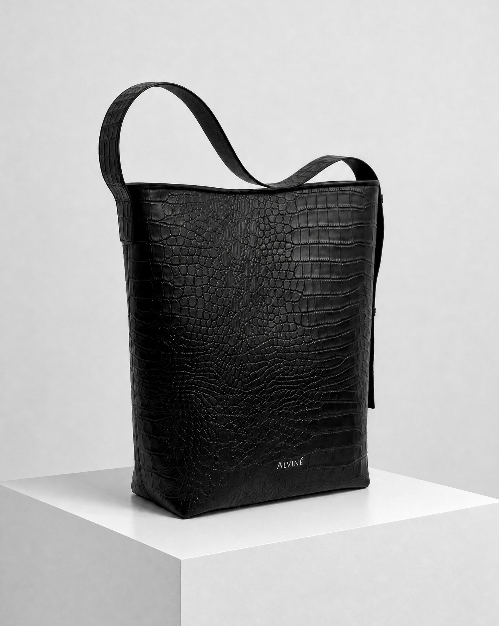 Signature Tote - Sort Croc